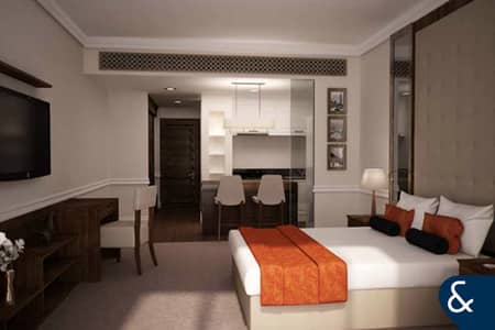 Studio for Sale in Palm Jumeirah, Dubai - Oceana Dukes | 6-7% ROI | Private Pool