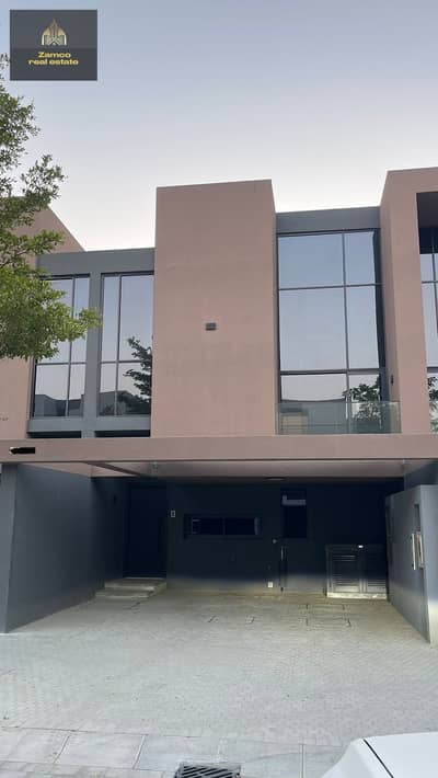 2 Bedroom Townhouse for Sale in Tilal City, Sharjah - 6a63a6bb-f37f-4c3a-bcc7-876121c4637e. jpg