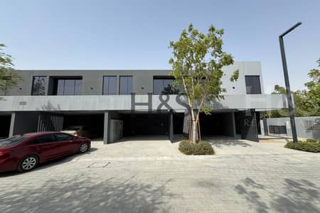 4 Bedroom Townhouse for Sale in Tilal City, Sharjah - Spacious 4-Bedroom Mid Townhouse | Masaar Forest Community |
