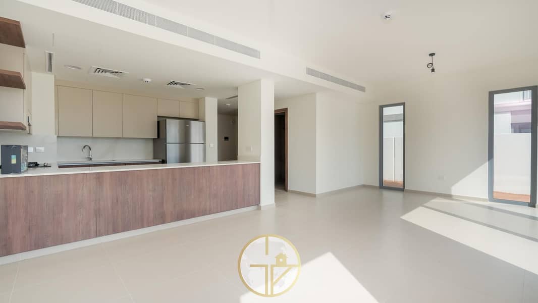 3 4-bedroom-villa-for-rent-mirabella_1-LP40064-27caf5e03c8d3e00 (1). jpg