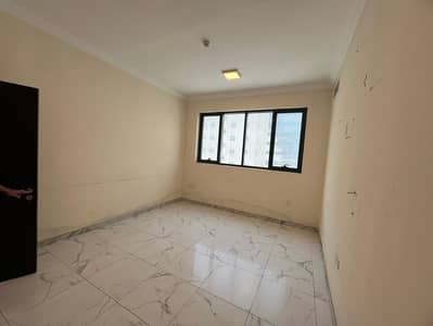 شقة 1 غرفة نوم للايجار في النباعة، الشارقة - صورة واتساب بتاريخ 1447-03-29 في 20.29. 24_3b641e7a. jpg