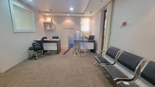 مکتب  للايجار في ديرة، دبي - adbf9bf6-d9dc-4c91-9d95-52dd03df25c0. jpg