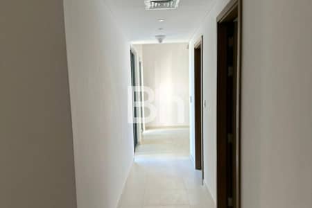 3 Bedroom Flat for Sale in Al Khan, Sharjah - Luxury 3 BHK Apartment | Waterfront | High ROI