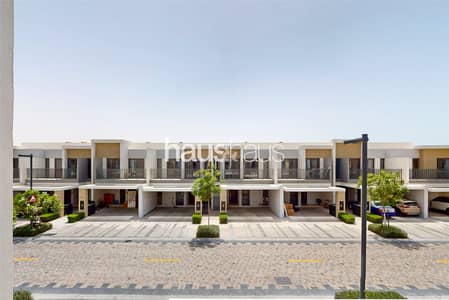 3 Bedroom Townhouse for Sale in Tilal Al Ghaf, Dubai - Vacant On Transfer | Single Row | Private Location
