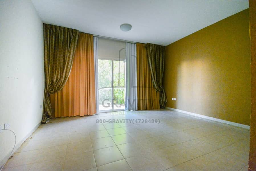 Spacious 2BR villa with maidsroom in Seashore