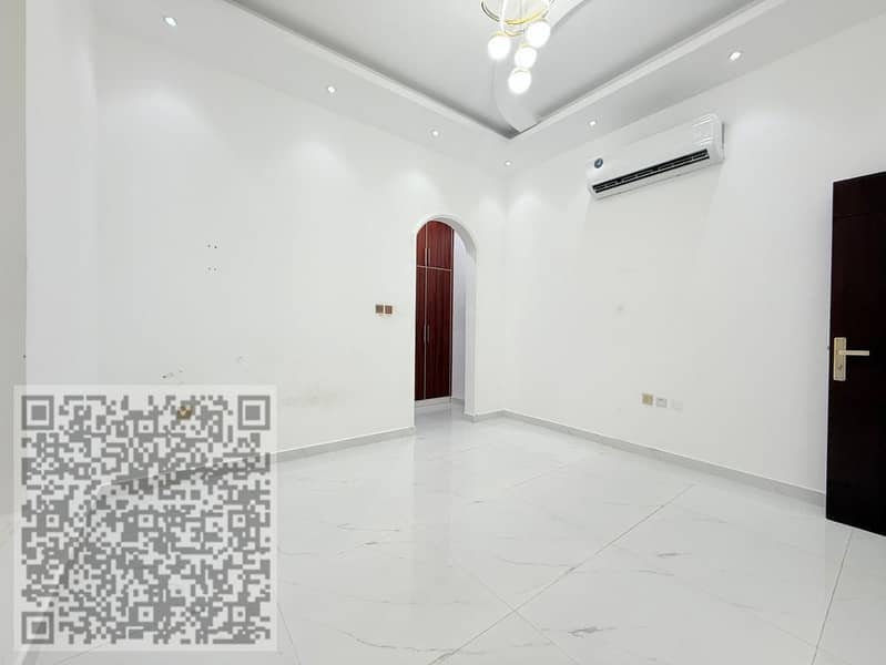 13 c736ec8e-cefc-44c8-91a4-94d9aa7fe28b. jpg
