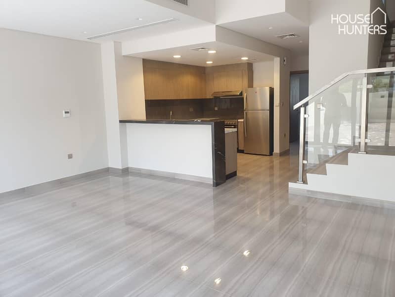 位于达马克山庄，银色温泉别墅区 4 卧室的别墅 230000 AED - 12862892