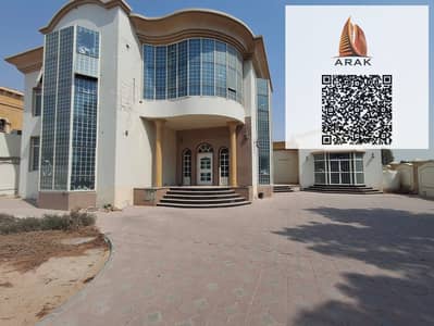 فیلا 6 غرف نوم للايجار في الجرف، عجمان - صورة واتساب بتاريخ 1447-04-01 في 11.02. 41_cf8a6624. jpg
