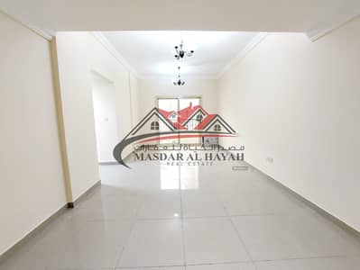 فلیٹ 2 غرفة نوم للايجار في تجارية مويلح، الشارقة - 389a321b-c85a-47bb-ad53-305012fc30a7. jpg