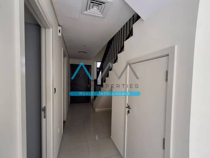 WELL MAINTAINED / HUGE LAYOUT / HIGH IN DEMAND / PRIME MLOCATION - Image 17