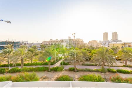 Spacious and Elegant |Semi- Detached Villa Spacious and Elegant |Semi- Detached Villa