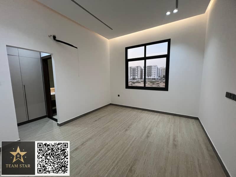 8 30558ae5-f1d2-45d3-8cb0-eb47f8863b66. jpg