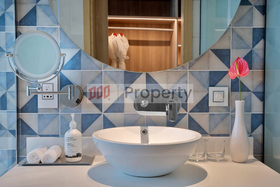 7 NH_Collection_Dubai_The_Palm_Premium_Sea_View_Room_2. jpg