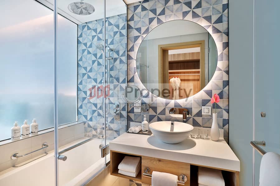 8 NH_Collection_Dubai_The_Palm_Premium_Sea_View_Room_Bathroom. jpg