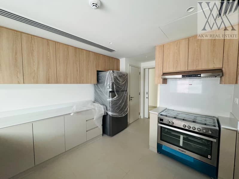 Brand New | Roof Access | Best Price - Image 7