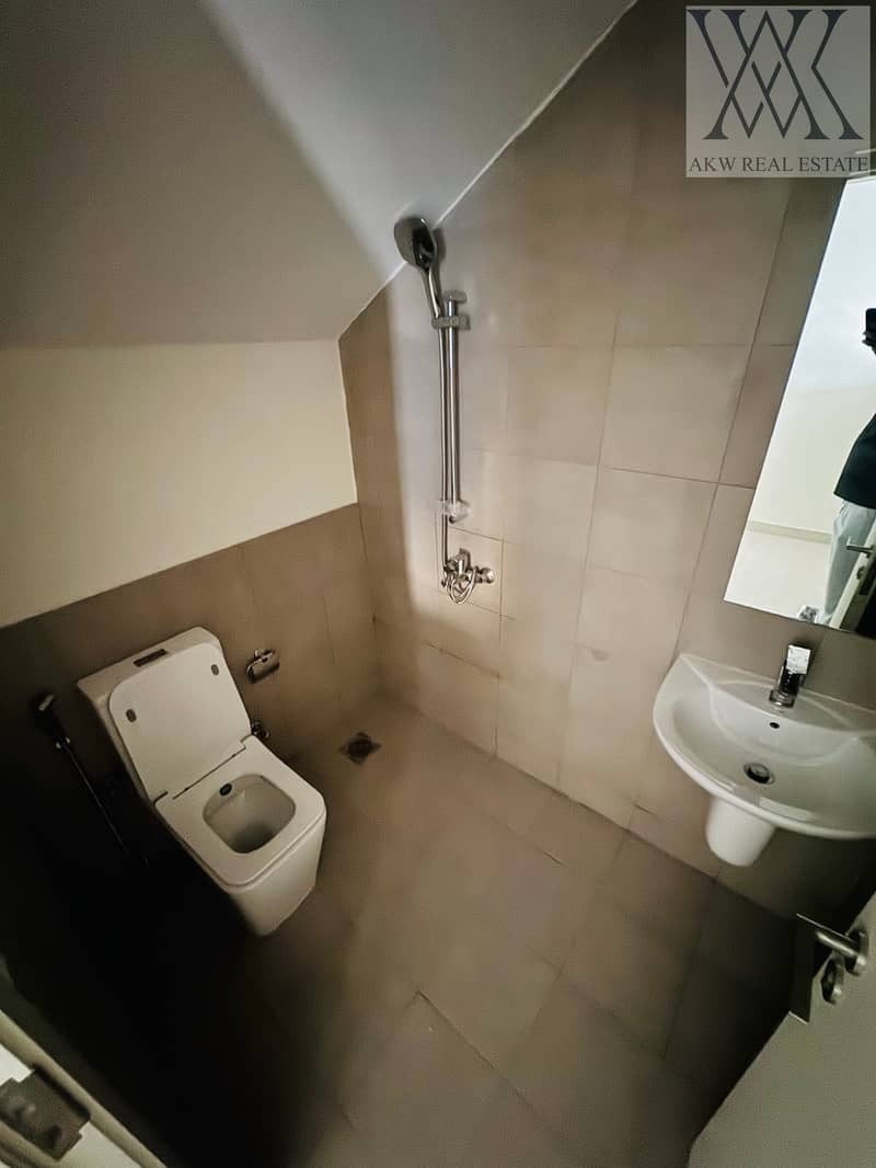 Brand New | Roof Access | Best Price - Image 28