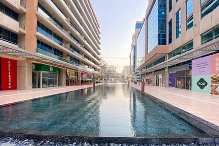 Office for Rent in Business Bay, Dubai - Modern Office Space in Bay Square | Prime Location
