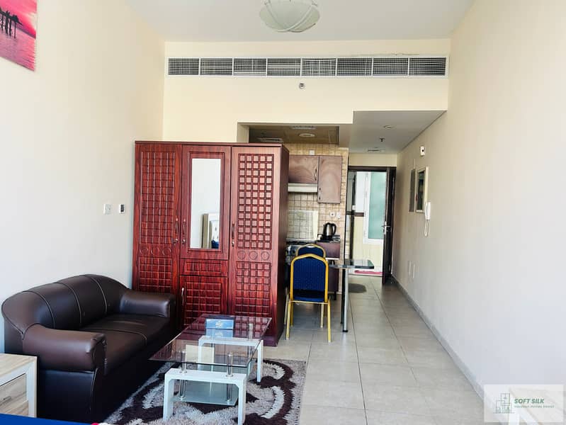 Studio | Smart TV high speed WiFi - Image 7