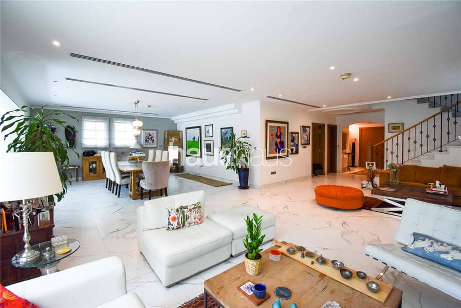 Renovated 4BR | Large Layout | Central Location