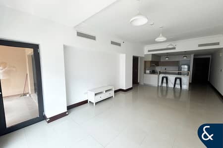 1 Bedroom Flat for Rent in Palm Jumeirah, Dubai - Fully Renovated | 1BR E-Type | Golden Mile