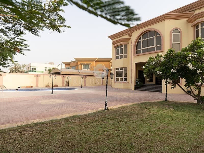 Amazing villa in um Al Sheif with private pool