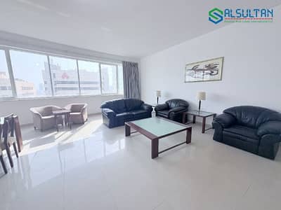 3 Cпальни Апартамент в аренду в Аль Дана, Абу-Даби - living room 2. jpeg