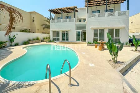 5 Bedroom Villa for Rent in The Meadows, Dubai - Upgraded Type 6 | Private Pool | Lake View