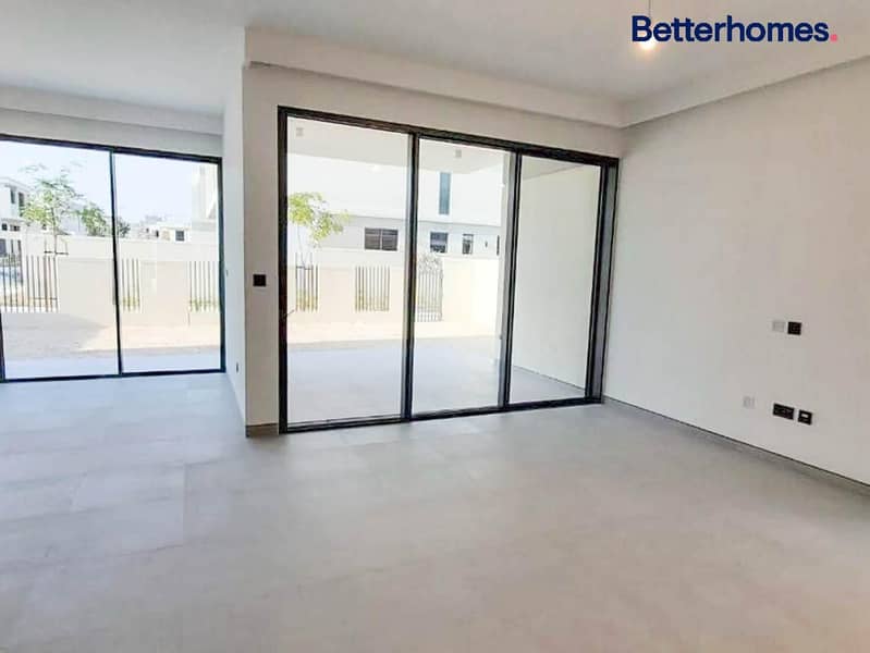 Upgraded | Single Row | Great Amenities | Modern