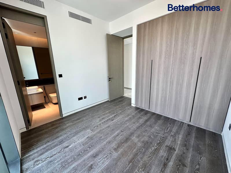 Upgraded | Single Row | Great Amenities | Modern - Image 11