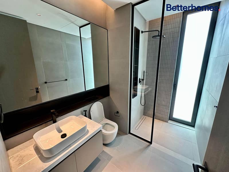 Upgraded | Single Row | Great Amenities | Modern - Image 12