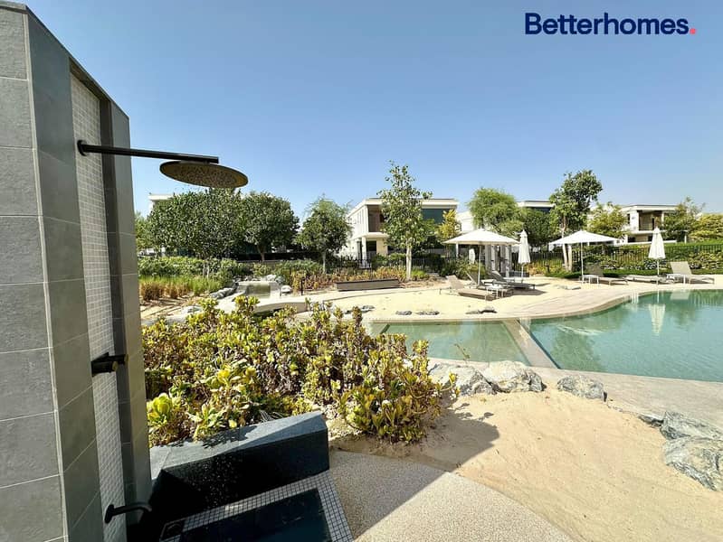 Upgraded | Single Row | Great Amenities | Modern - Image 18