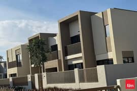 Accessible to Amenities/Modern Living /Big Layout