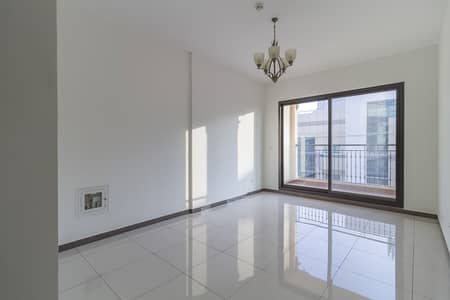Prime Location | Close to all Amenities Prime Location | Close to all Amenities