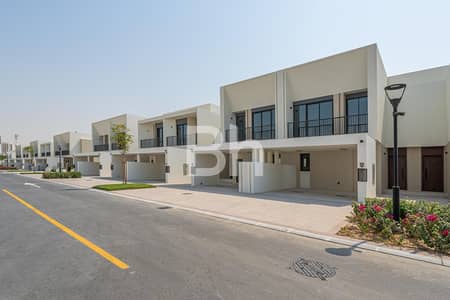 تاون هاوس 3 غرف نوم للايجار في تاون سكوير، دبي - تاون هاوس في مها تاون هاوسز،تاون سكوير 3 غرف 170000 درهم - 12756112