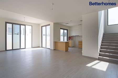 4 Bedroom Villa for Rent in Dubai South, Dubai - Luxurious 4-Bed | Private Garden | Close To Pool