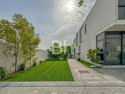 6 Bedroom Villa for Sale in DAMAC Hills 2 (Akoya by DAMAC), Dubai - Motivated Siller | Furnished |Vacant on Transfer