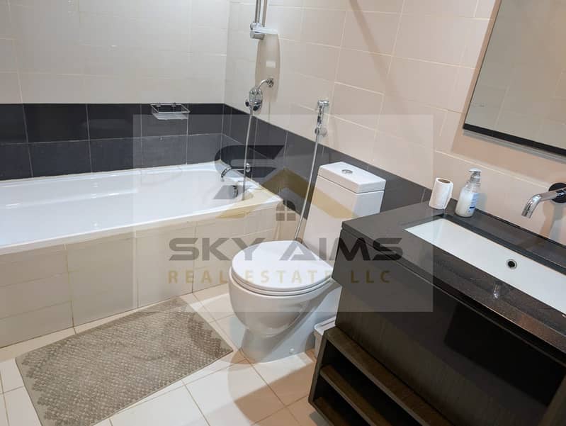 12 Bathroom-02-02. jpeg