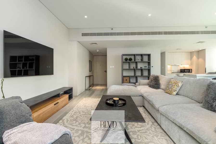 BLVD | Iconic Marina Views w/ Rooftop Pool & Sauna - Image 8