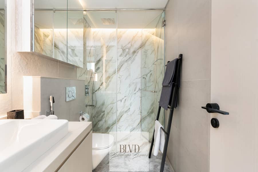 BLVD | Iconic Marina Views w/ Rooftop Pool & Sauna - Image 19