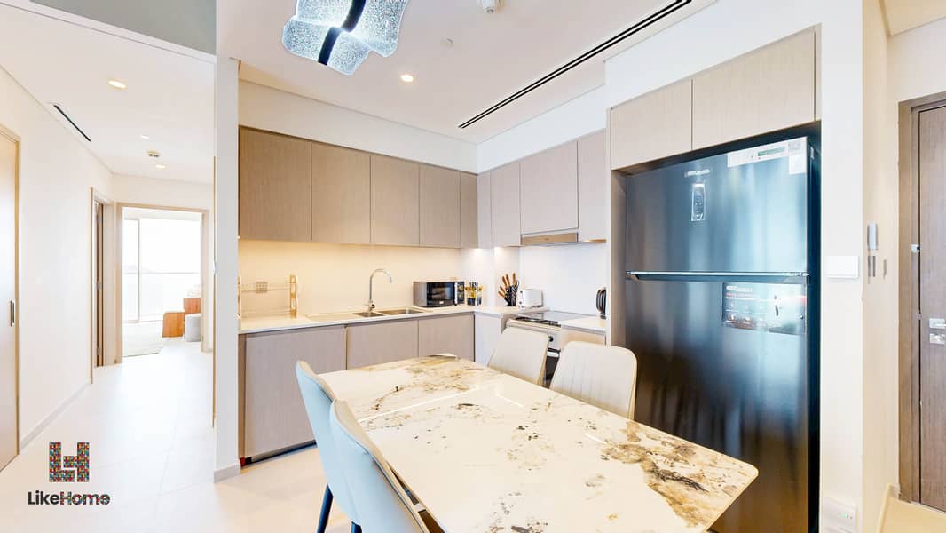 15 15-Downtown-Grande-Signature-6610-Living-Room (24). jpg