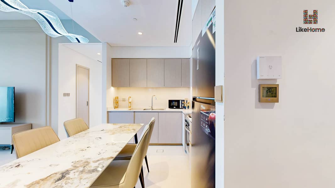 18 4-Downtown-Grande-Signature-6610-Living-Room (23). jpg