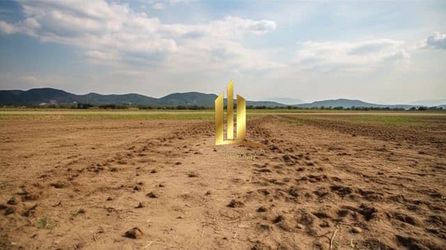 4 pngtree-farm-land-with-tillage-image_2555718. jpg