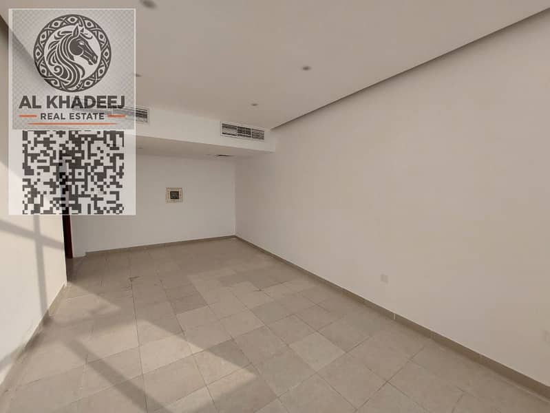 2 0d4266fc-aa75-479d-a8b7-fa2fc05c6f96. jpg