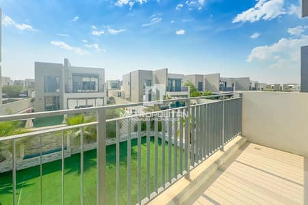 3 Bedroom Villa for Sale in Dubai South, Dubai - Standalone Villa| Expansive Plot| Near Golf Course