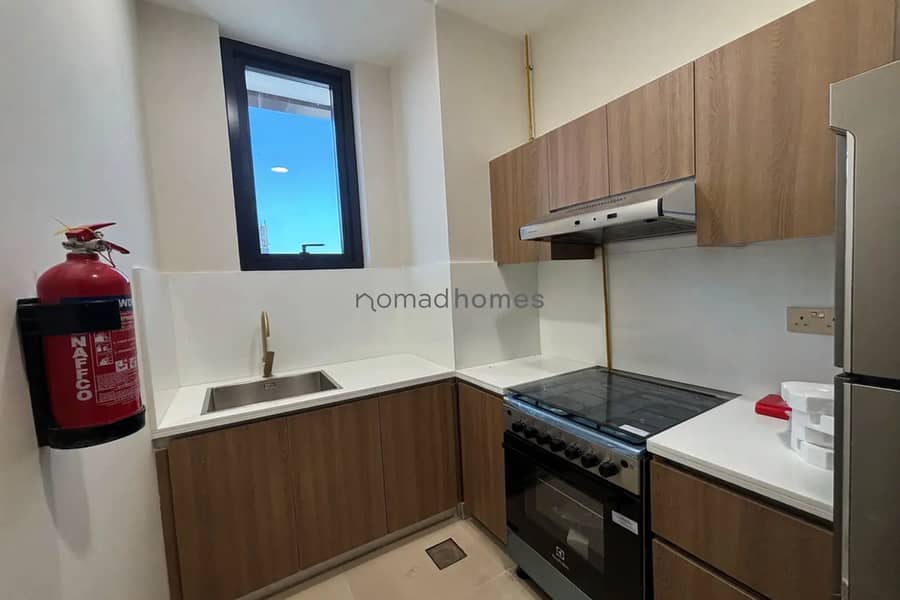 FULLY FURNISHED | BRAND NEW | DEAL | VACANT - Image 9