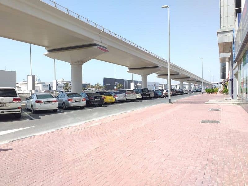 位于阿尔巴沙住宅区，阿尔巴沙1号区 的写字楼 52000 AED - 12878331