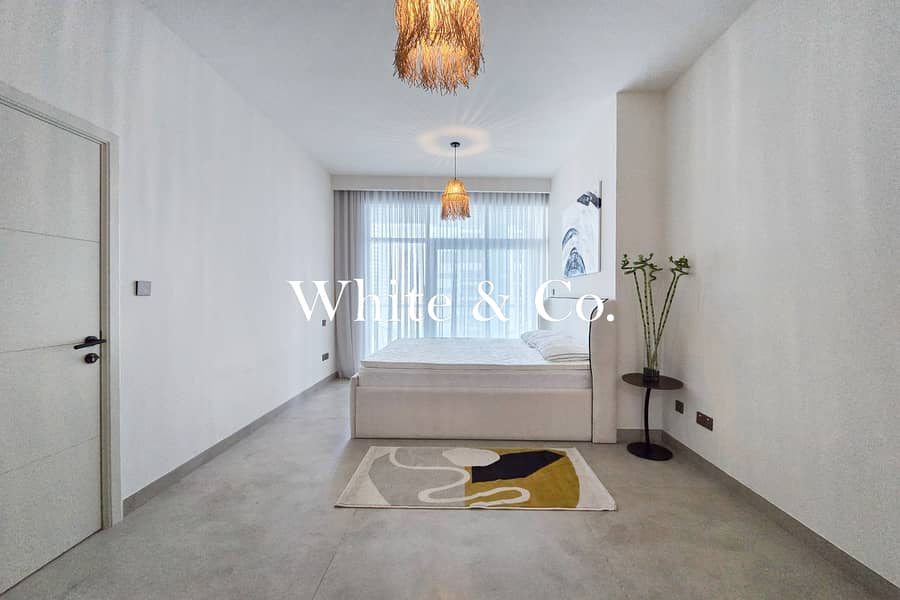 Vacant | Fully Upgraded | Fully Furnished