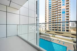 Spacious Bright Corner Unit | Vacant | Key in Hand
