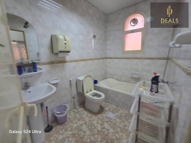 2 1fa06f4f-8c33-43ce-acce-09464362fcfe. jpg