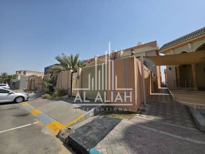 فيلا مجمع سكني 5 غرف نوم للبيع في الخالدية، أبوظبي - IMG-20250621-WA0039. jpg